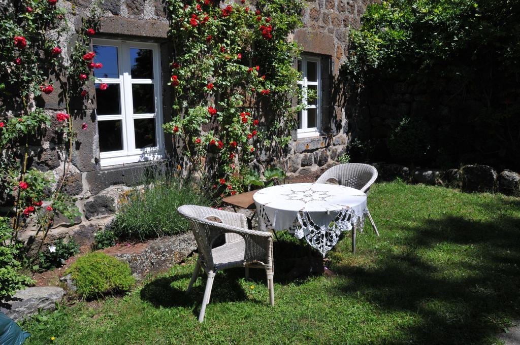 Le Potala Bed & Breakfast Le Bouchet-Saint-Nicolas Exterior foto